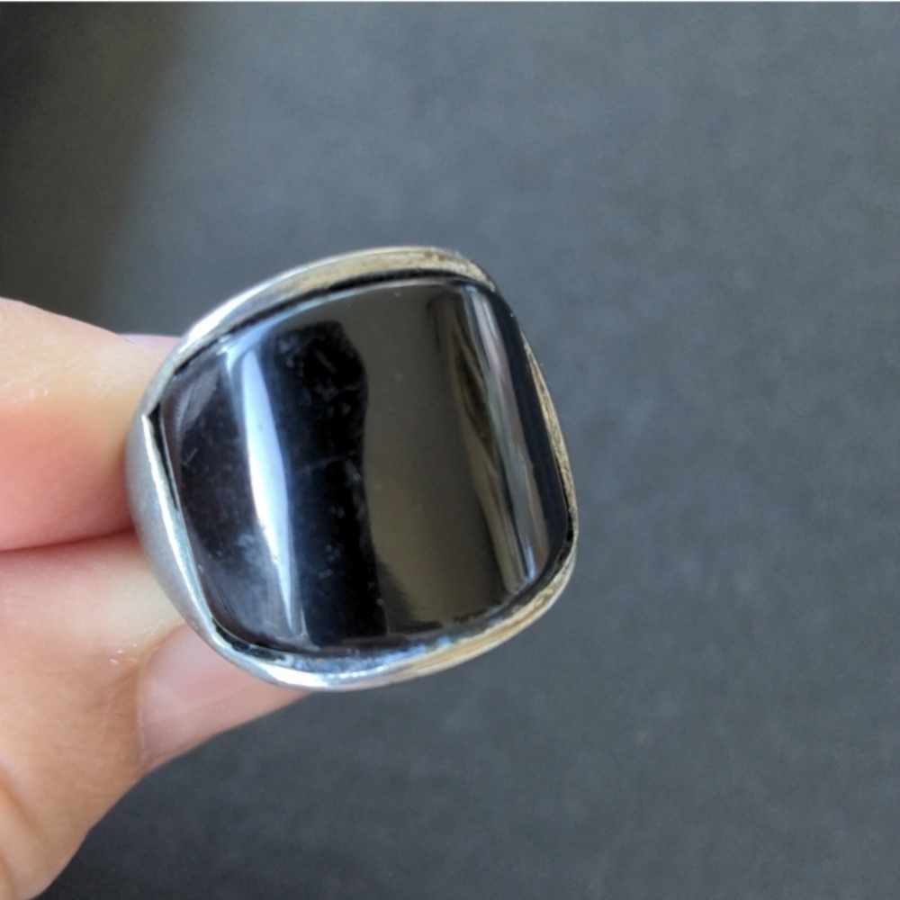 FREE Size 6.75-7 Vintage statement ring with black insert, Freebie